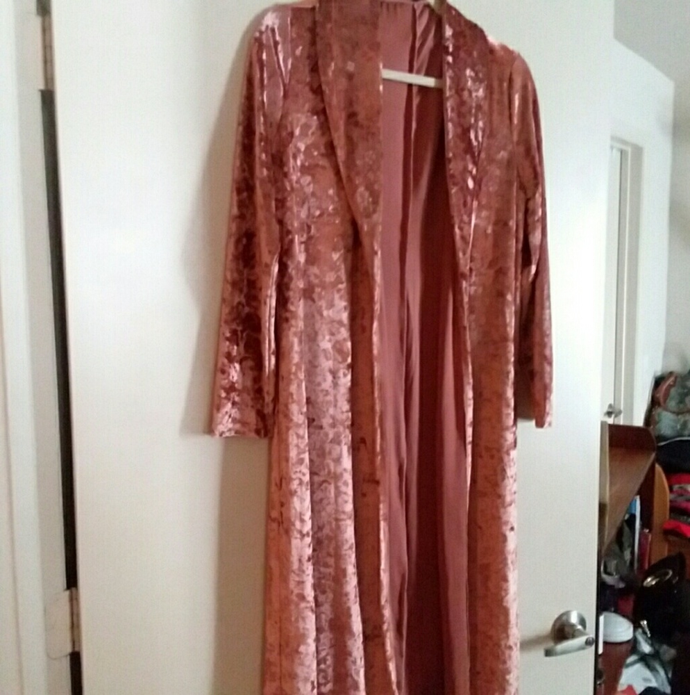 SOLD IN OTHER LISTING HERE. 3/4 sleeve Rose - Picture 3 of 8